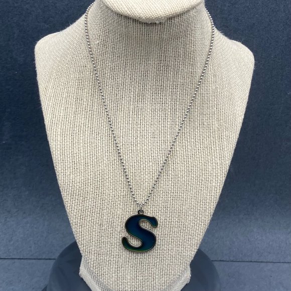 Claires S Initial Necklace Pendant 17 In Mood Changing Colors Silver Chain Retro - Picture 2 of 9